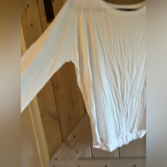 NWT Express Relaxed Tee - Picture 3 of 6